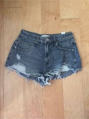 RISE Size 9 - “Short”-Short Denim Shorts